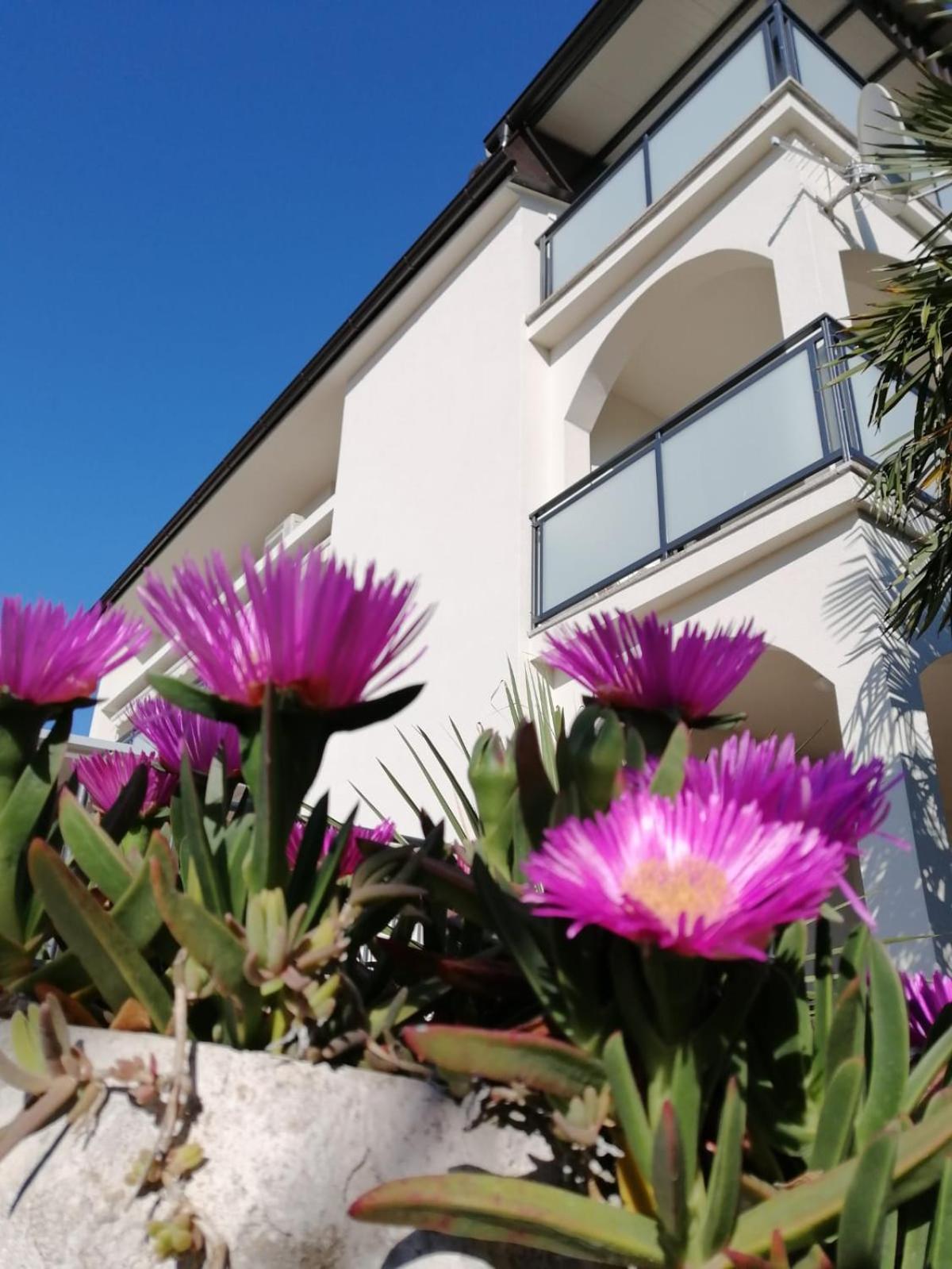 Lovely Sea View House 2 In Malinska Island Krk Exterior foto